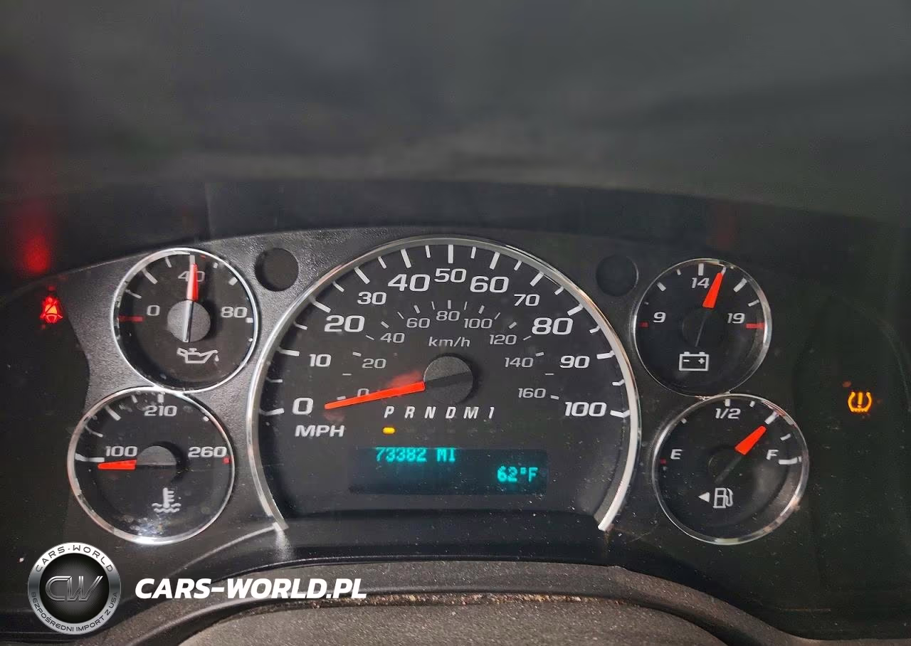 2017 Chevrolet Express VIN:1GB0GRFG0H1121058 - 9