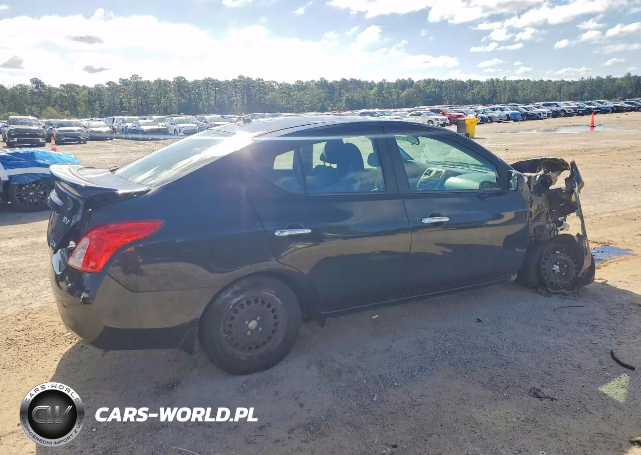 2013 Nissan Versa 1.6 S VIN:3N1CN7AP8DL858864 - 3