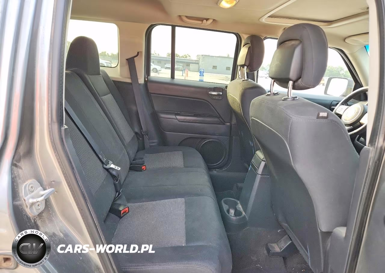2012 Jeep Patriot Latitude VIN:1C4NJRFB0CD651478 - 10