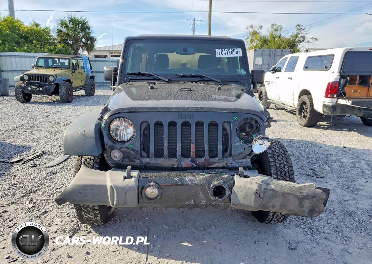2017 Jeep Wrangler Unlimited Sport VIN:1C4BJWDG3HL511762 - 5
