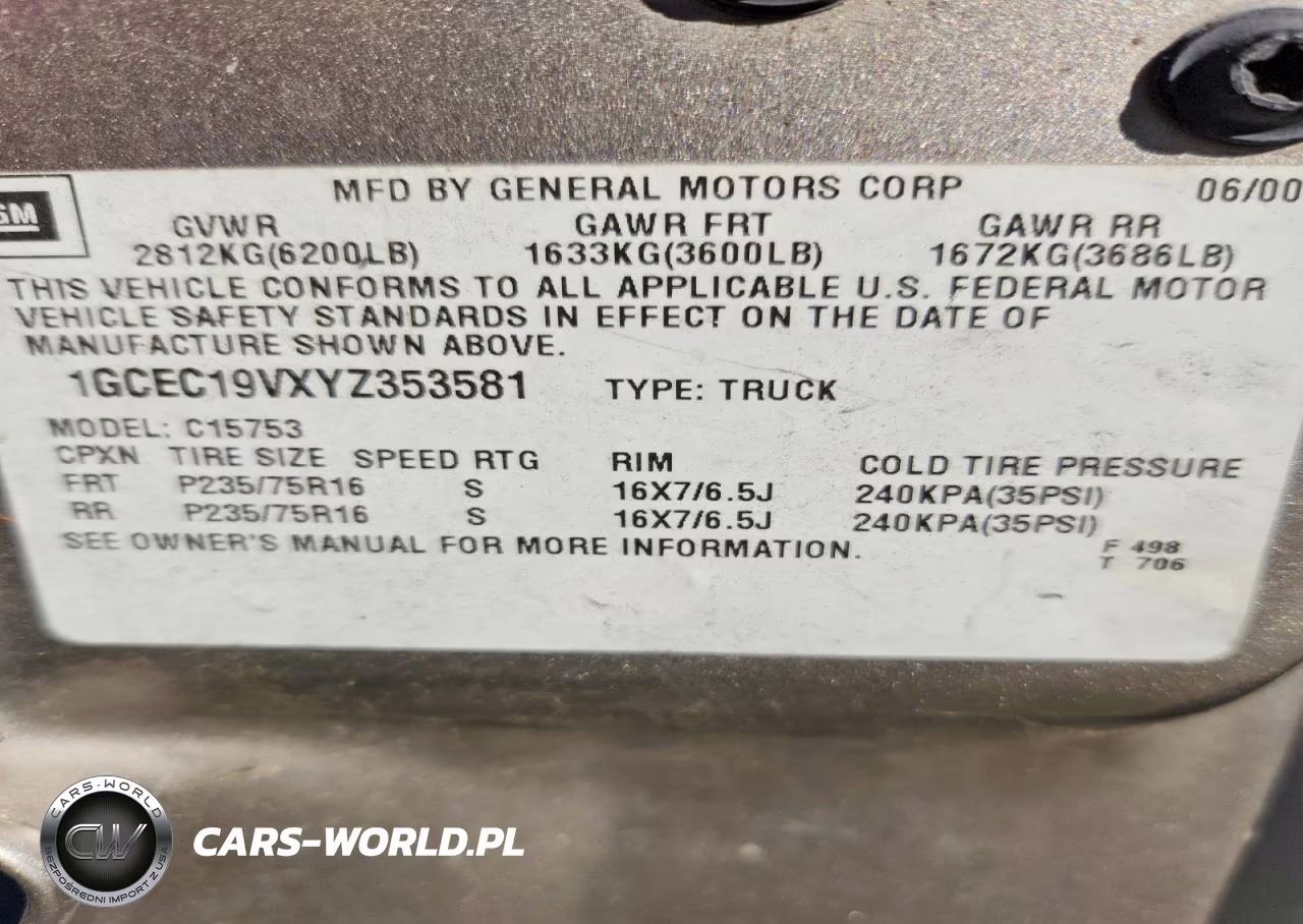 2000 Chevrolet Silverado C1500 VIN:1GCEC19VXYZ353581 - 12