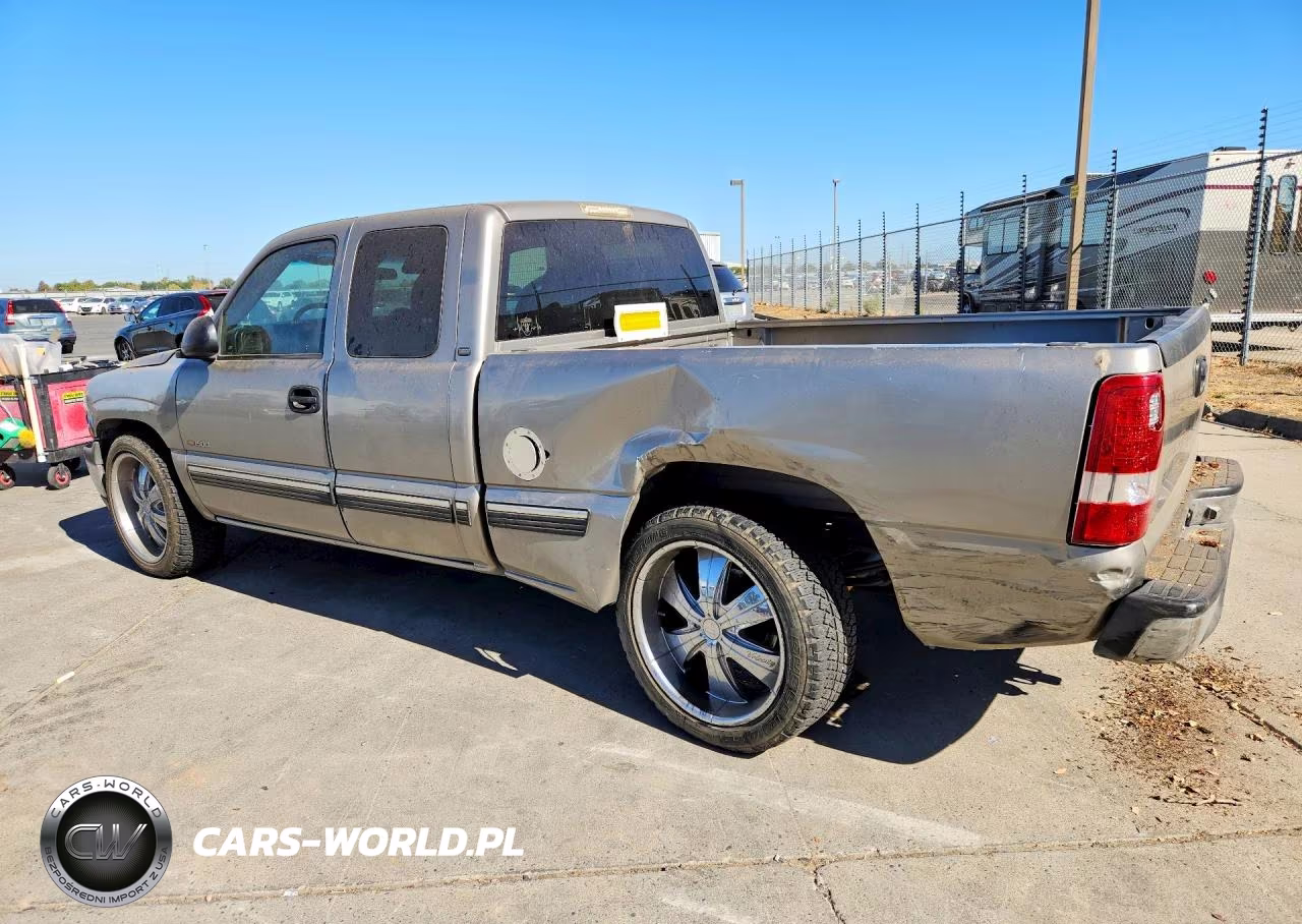 2000 Chevrolet Silverado C1500 VIN:1GCEC19VXYZ353581 - 2