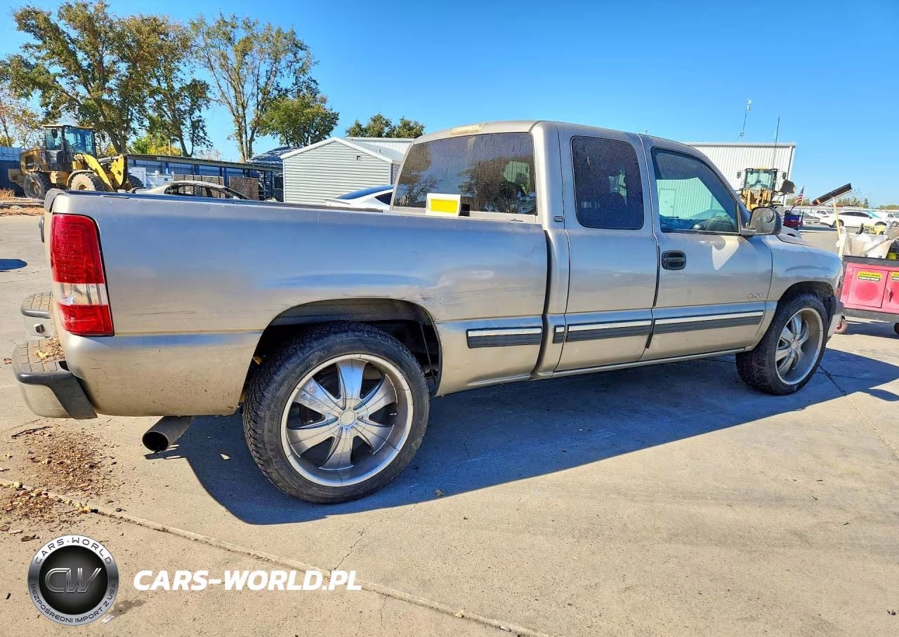 2000 Chevrolet Silverado C1500 VIN:1GCEC19VXYZ353581 - 3