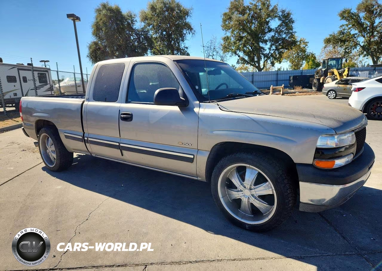 2000 Chevrolet Silverado C1500 VIN:1GCEC19VXYZ353581 - 4