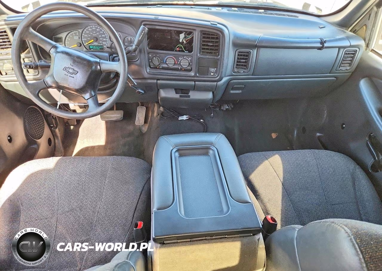 2000 Chevrolet Silverado C1500 VIN:1GCEC19VXYZ353581 - 8