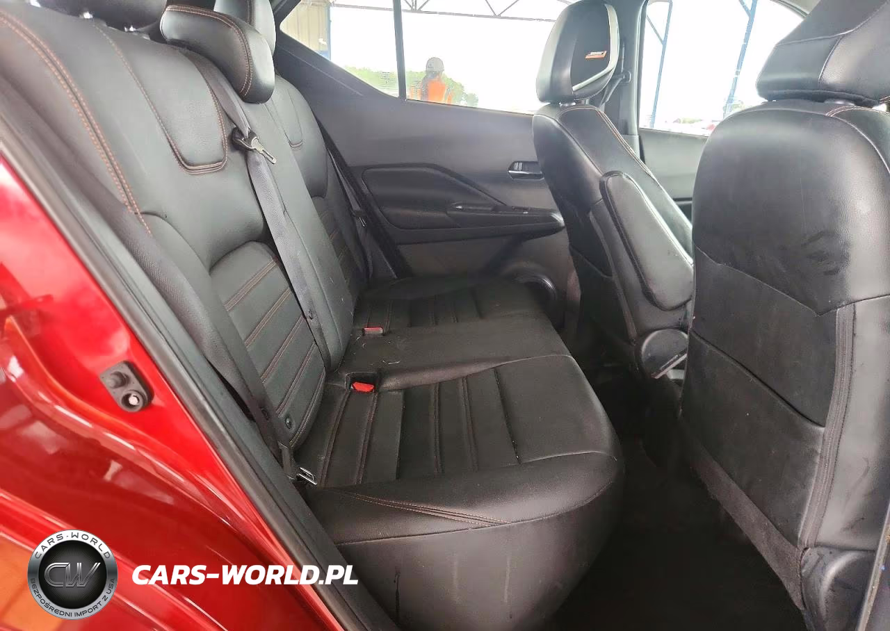 2018 Nissan Kicks Sr VIN:3N1CP5CU8JL545245 - 11