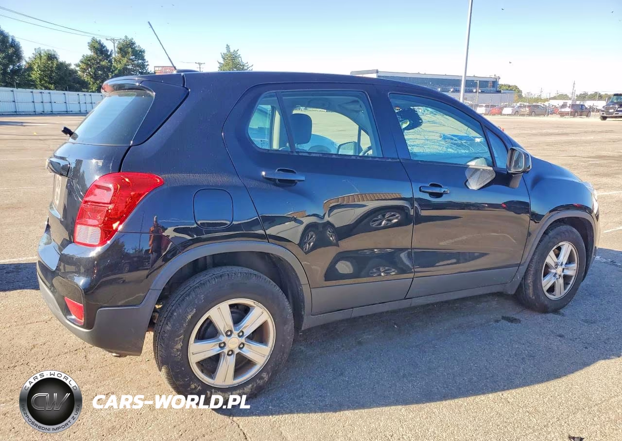 2019 Chevrolet Trax Ls VIN:3GNCJKSB1KL369239 - 3