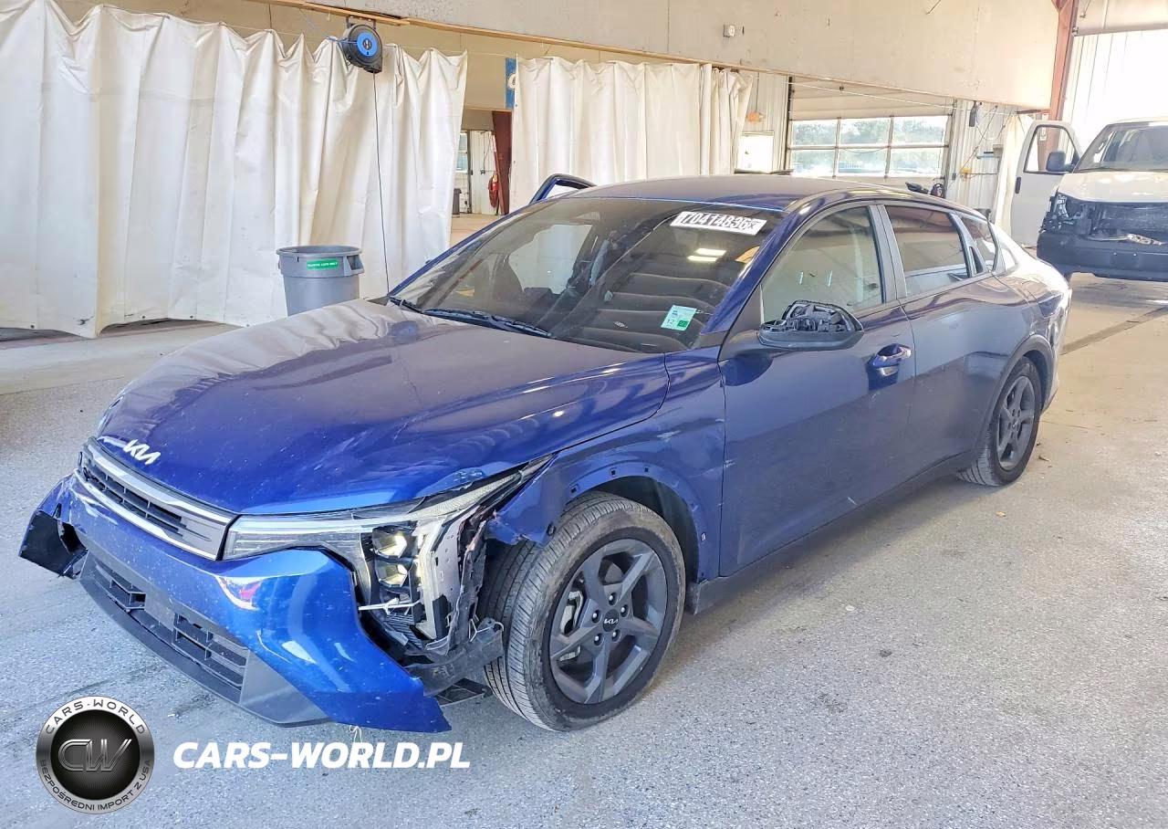 2025 Kia K4 Lxs VIN:3KPFT4DE4SE237485 - 1