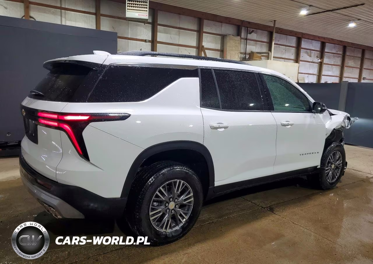 2026 Chevrolet Traverse Lt VIN:1GNERGKS3TJ173844 - 3