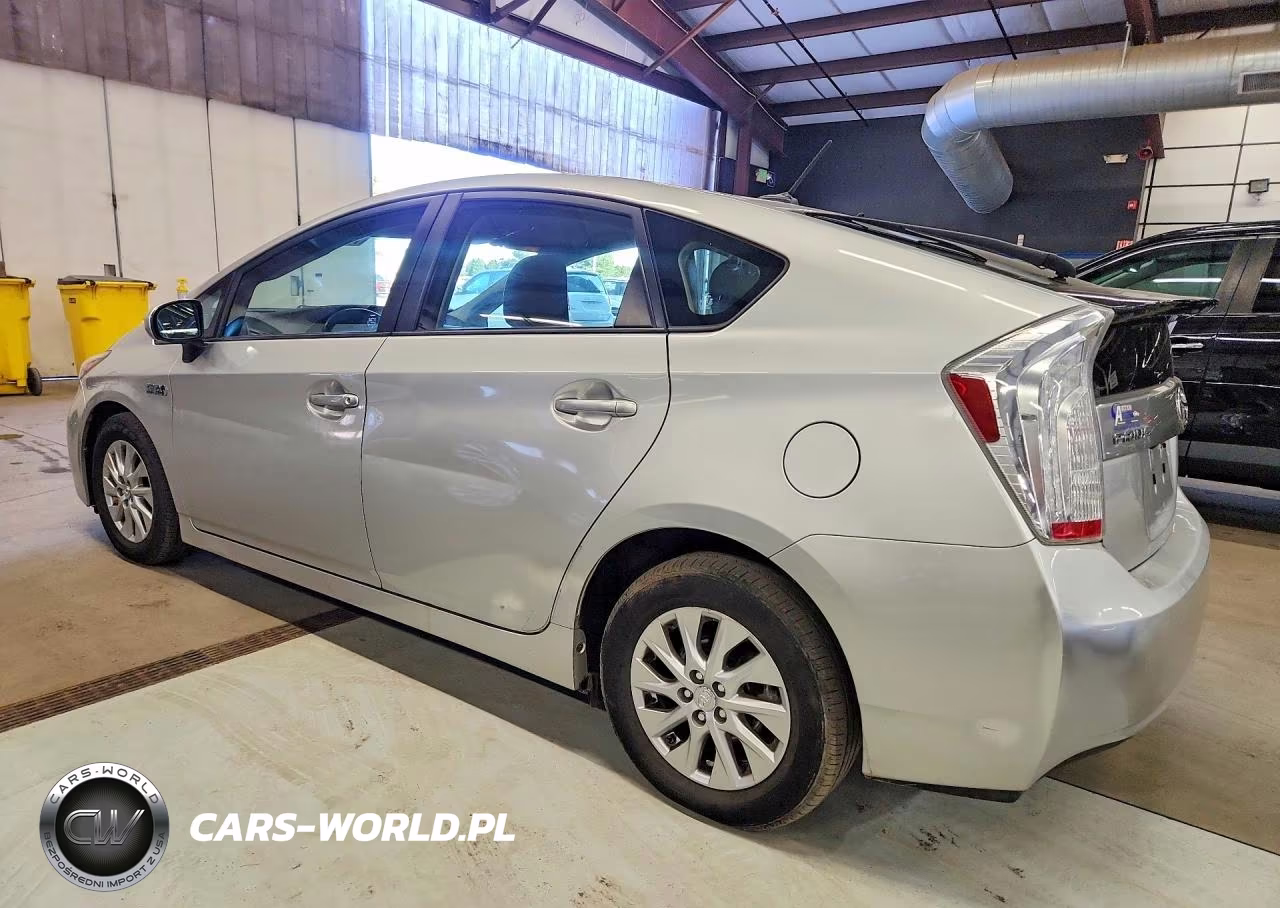 2014 Toyota Prius Plug-In Hybrid Base VIN:JTDKN3DP8E3060133 - 2