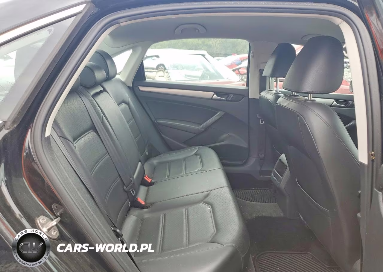 2015 Volkswagen Passat S VIN:1VWAT7A32FC100859 - 10