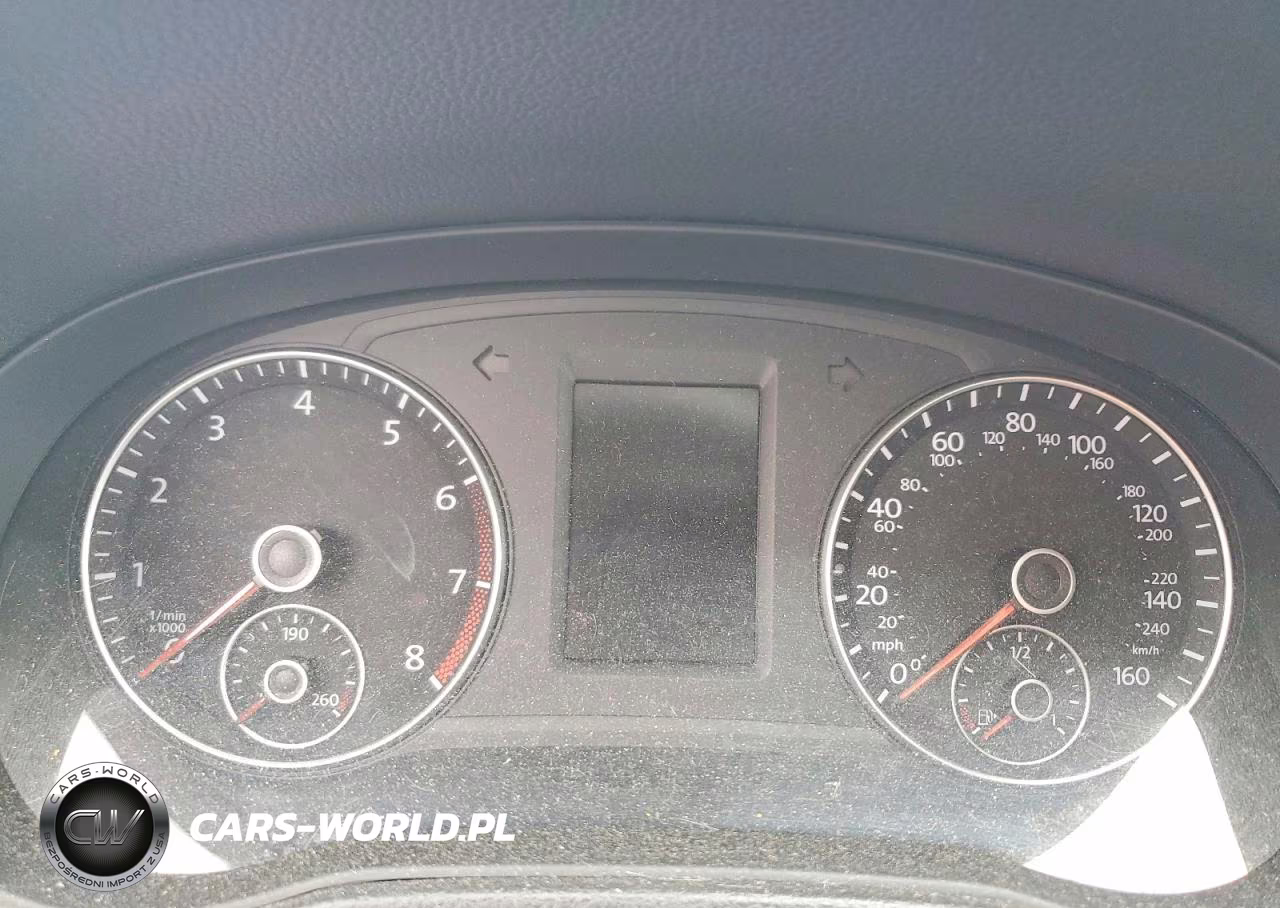 2015 Volkswagen Passat S VIN:1VWAT7A32FC100859 - 9
