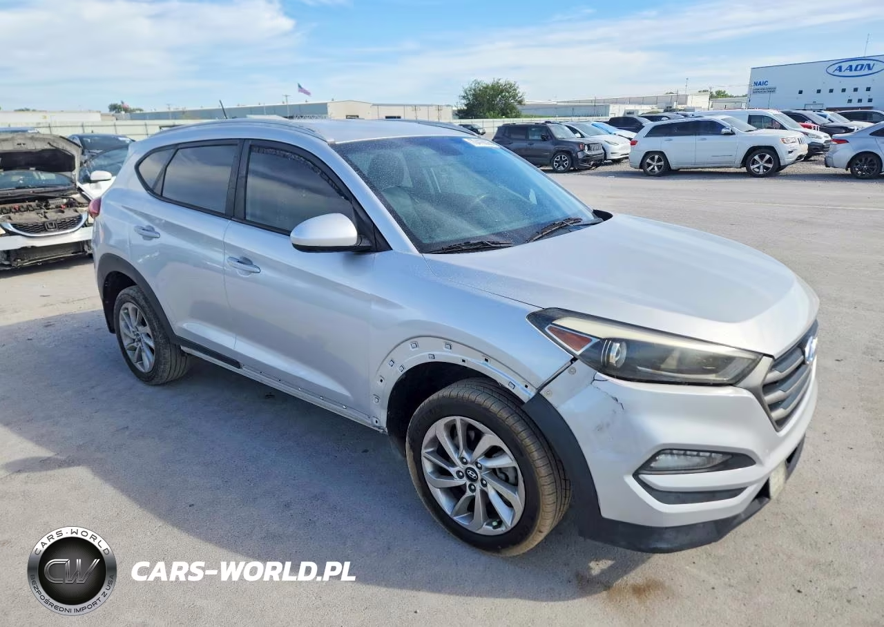 2016 Hyundai Tucson Se VIN:KM8J33A42GU224271 - 4
