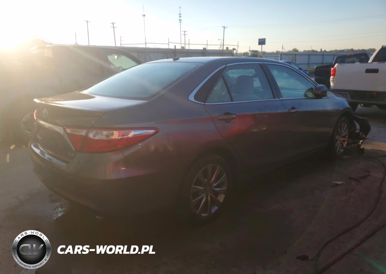 2015 Toyota Camry Xle VIN:4T1BF1FK0FU895170 - 3