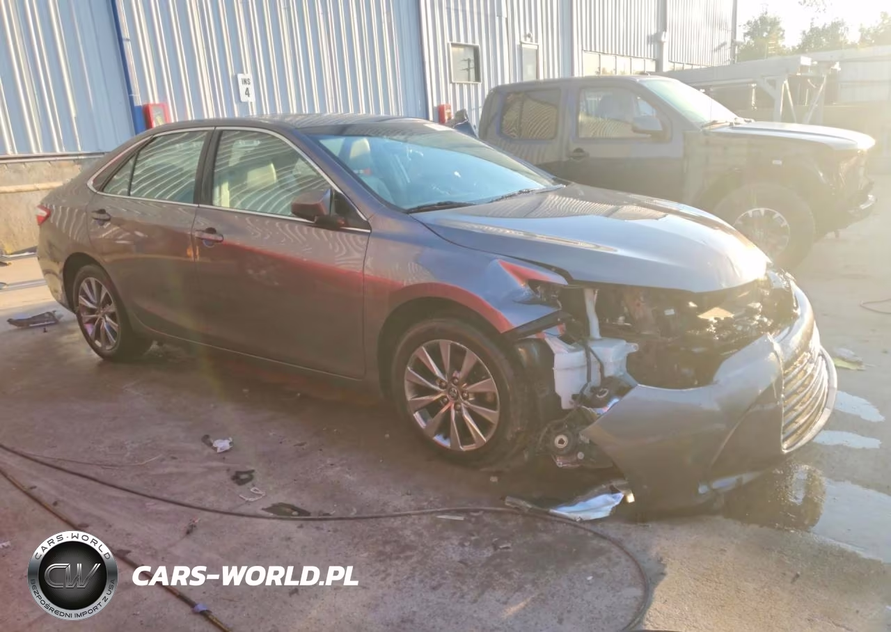 2015 Toyota Camry Xle VIN:4T1BF1FK0FU895170 - 4