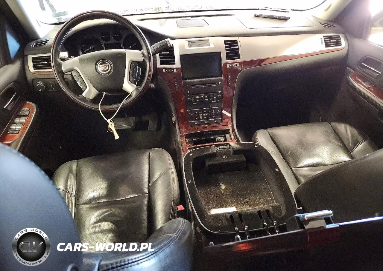 2007 Cadillac Escalade Luxury VIN:1GYFK63837R390908 - 8