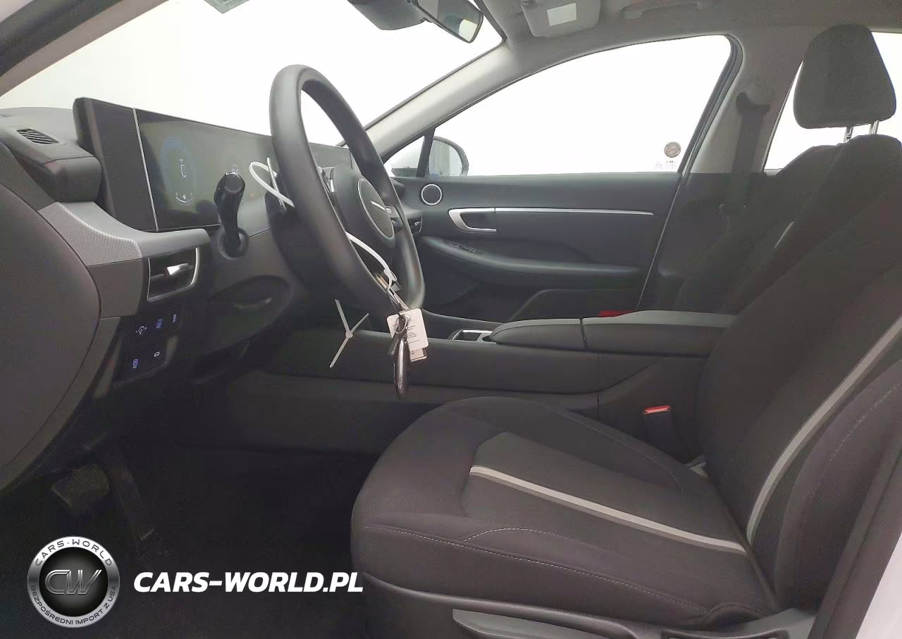 2026 Hyundai Sonata Hybrid Blue VIN:KMHL24JJ0TA150853 - 7