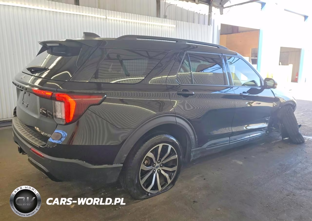 2025 Ford Explorer St-Line VIN:1FMUK8KH9SGB31673 - 3