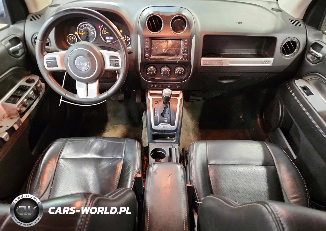 2016 Jeep Compass Latitude VIN:1C4NJDEB6GD733712 - 8