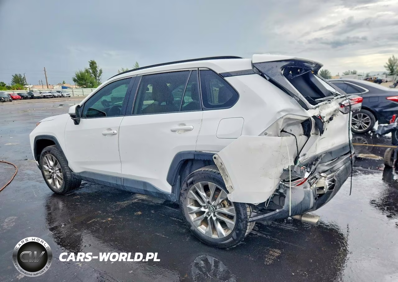 2020 Toyota Rav4 Xle Premium VIN:2T3C1RFV2LC042818 - 2
