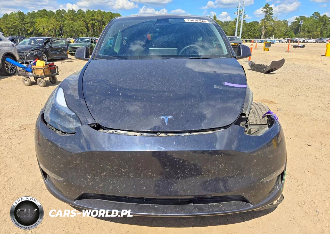 2024 Tesla Model Y VIN:7SAYGDEE3RA224579 - 5