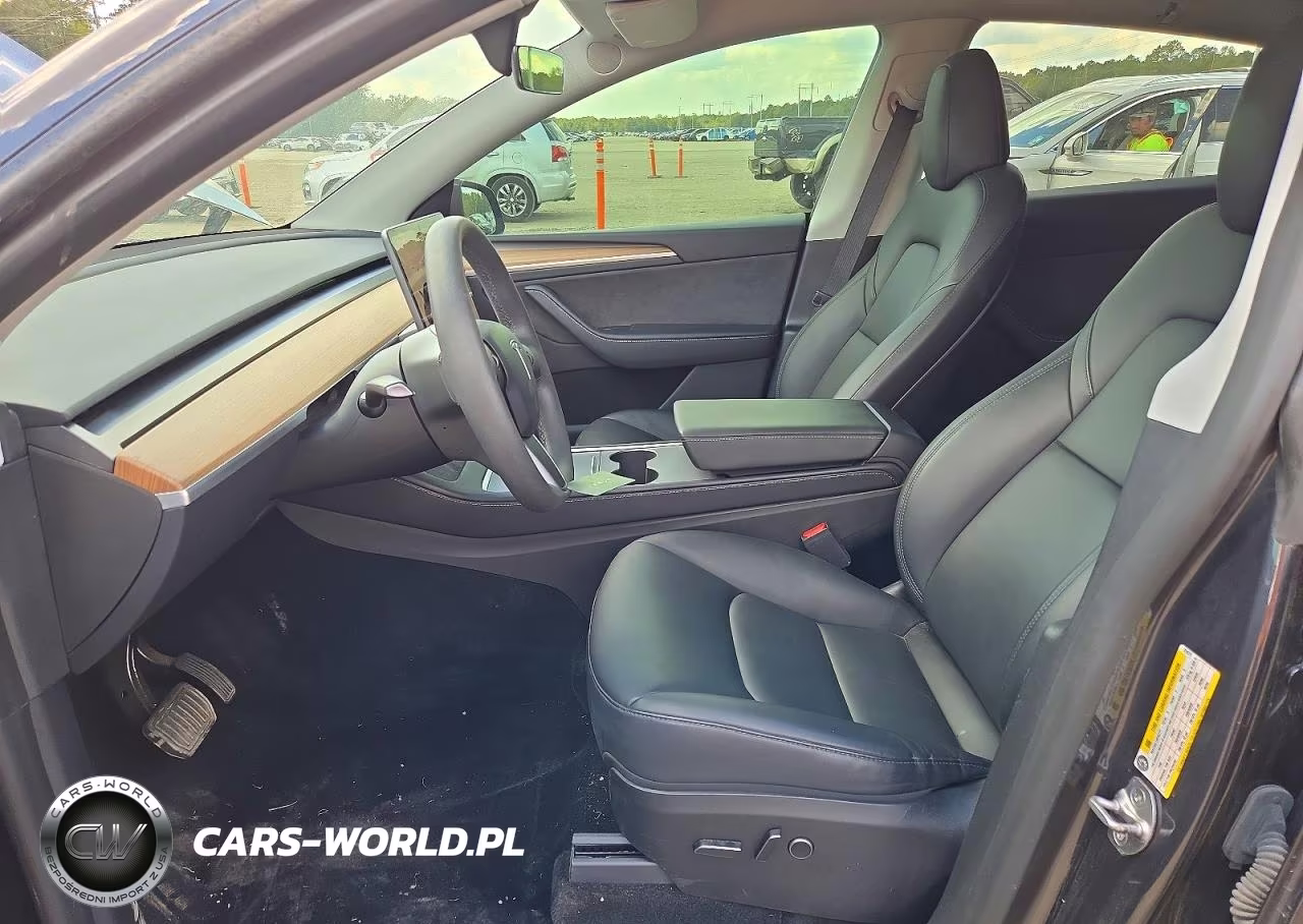 2024 Tesla Model Y VIN:7SAYGDEE3RA224579 - 7