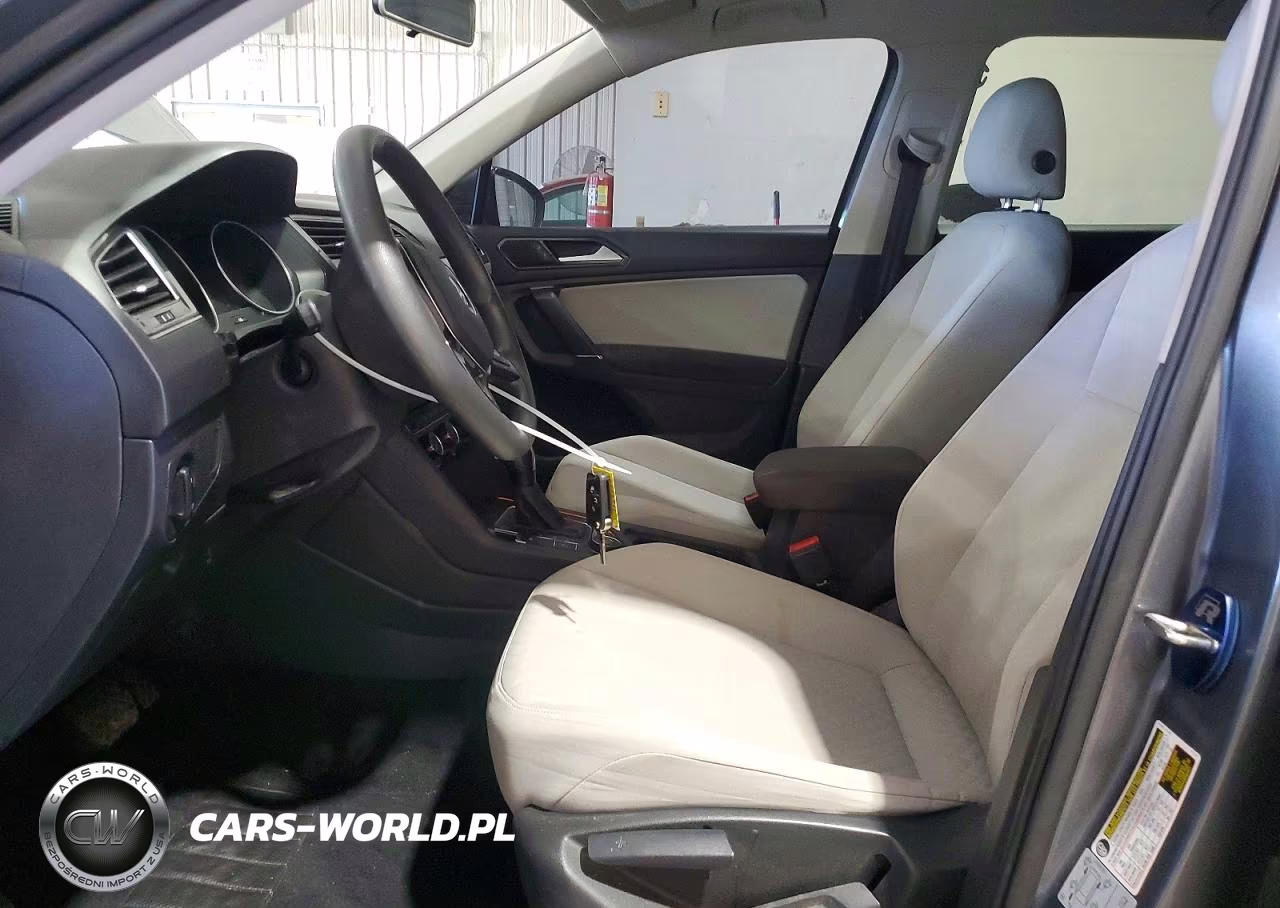 2018 Volkswagen Tiguan S VIN:3VV0B7AX5JM104613 - 7
