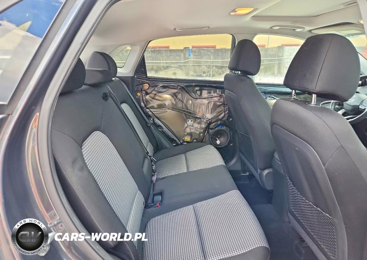 2019 Hyundai Kona Sel VIN:KM8K62AA0KU368146 - 10