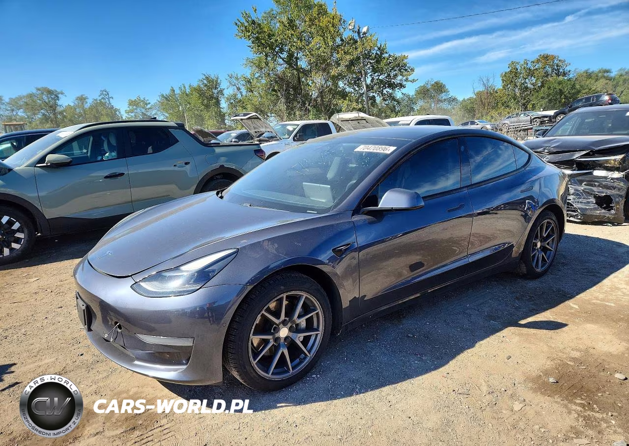2021 Tesla Model 3 – zdjęcie 1 z 13