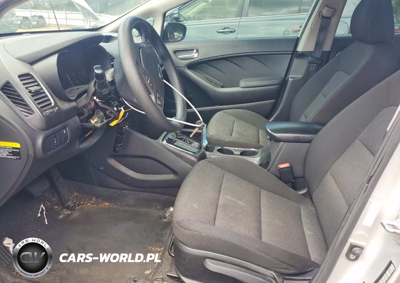 2018 Kia Forte Lx VIN:3KPFK4A75JE235722 - 7