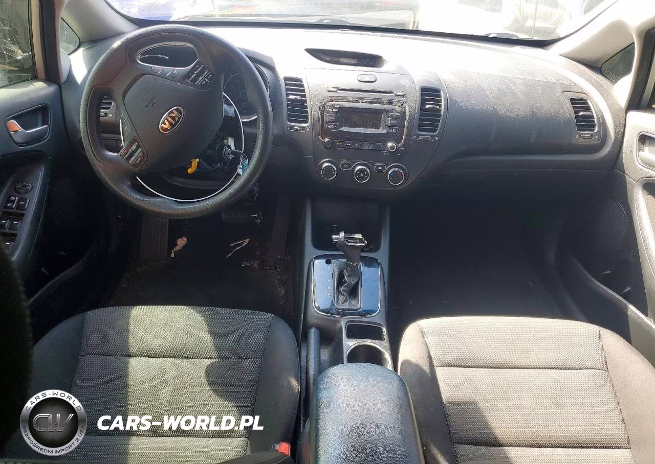 2018 Kia Forte Lx VIN:3KPFK4A75JE235722 - 8