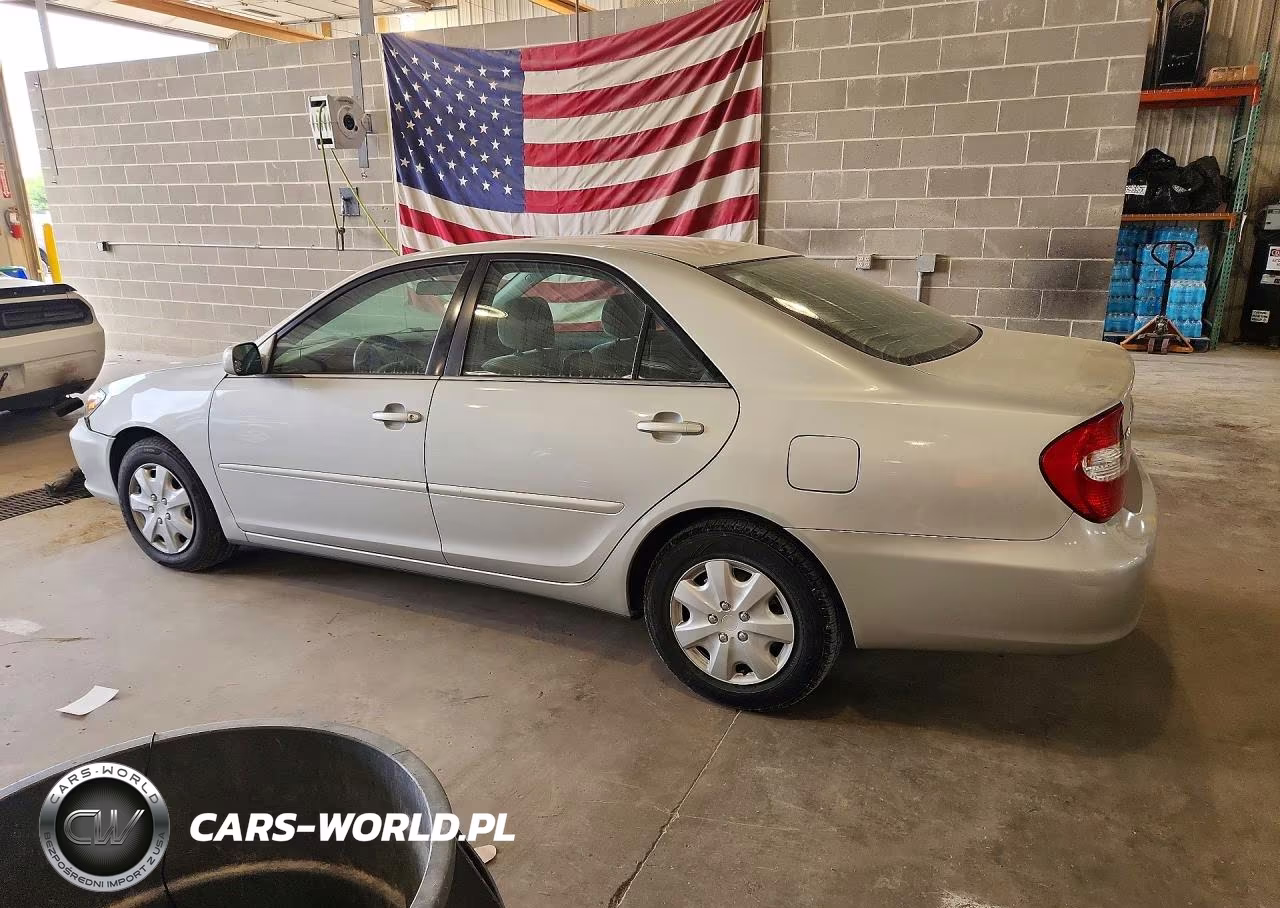 2002 Toyota Camry Le VIN:4T1BE30K72U087349 - 2