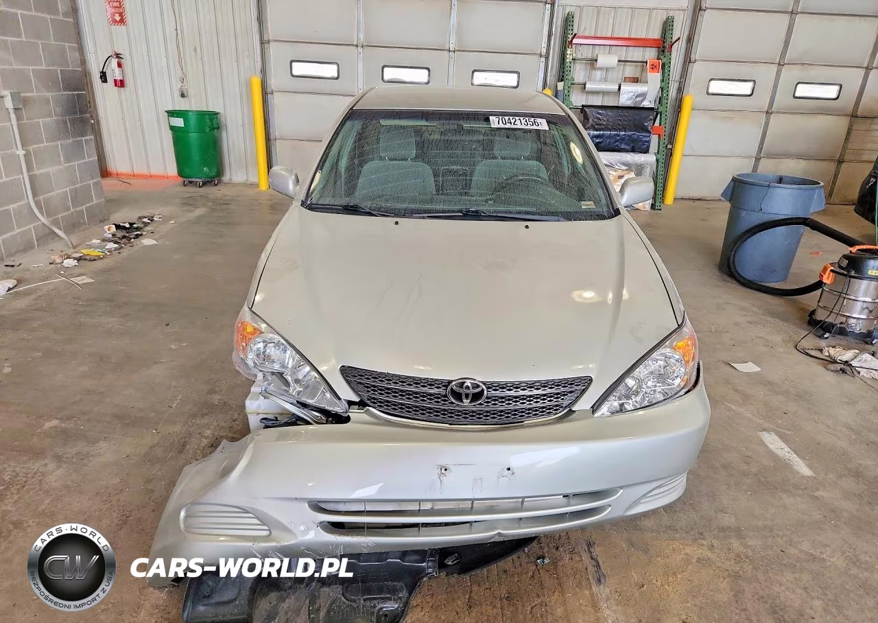 2002 Toyota Camry Le VIN:4T1BE30K72U087349 - 5
