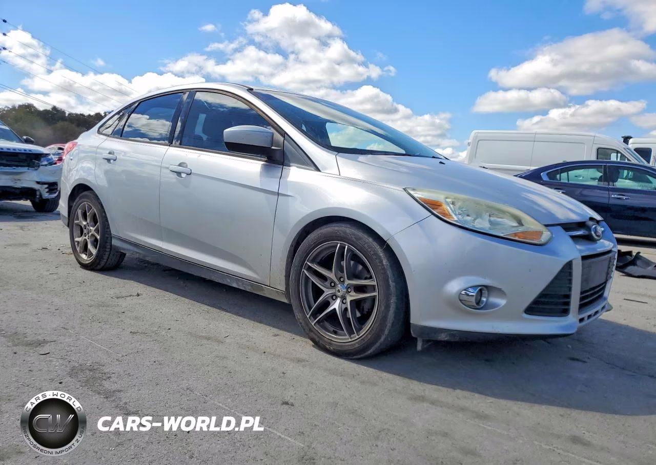 2012 Ford Focus Se VIN:1FAHP3F24CL298201 - 4