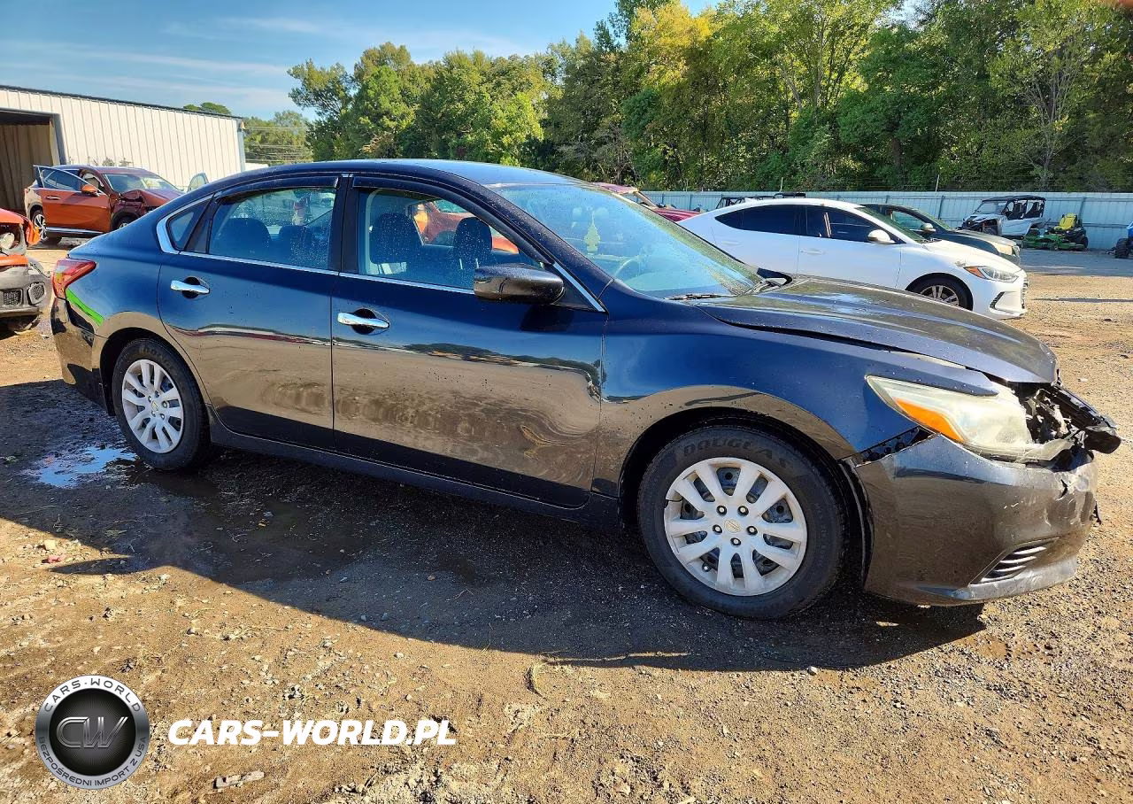 2018 Nissan Altima 2.5 S VIN:1N4AL3AP3JC228590 - 4