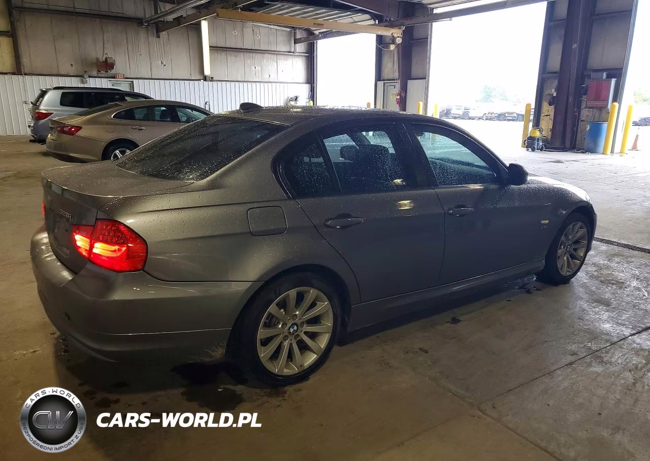 2011 BMW 328 Xi VIN:WBAPK7C50BF087209 - 3