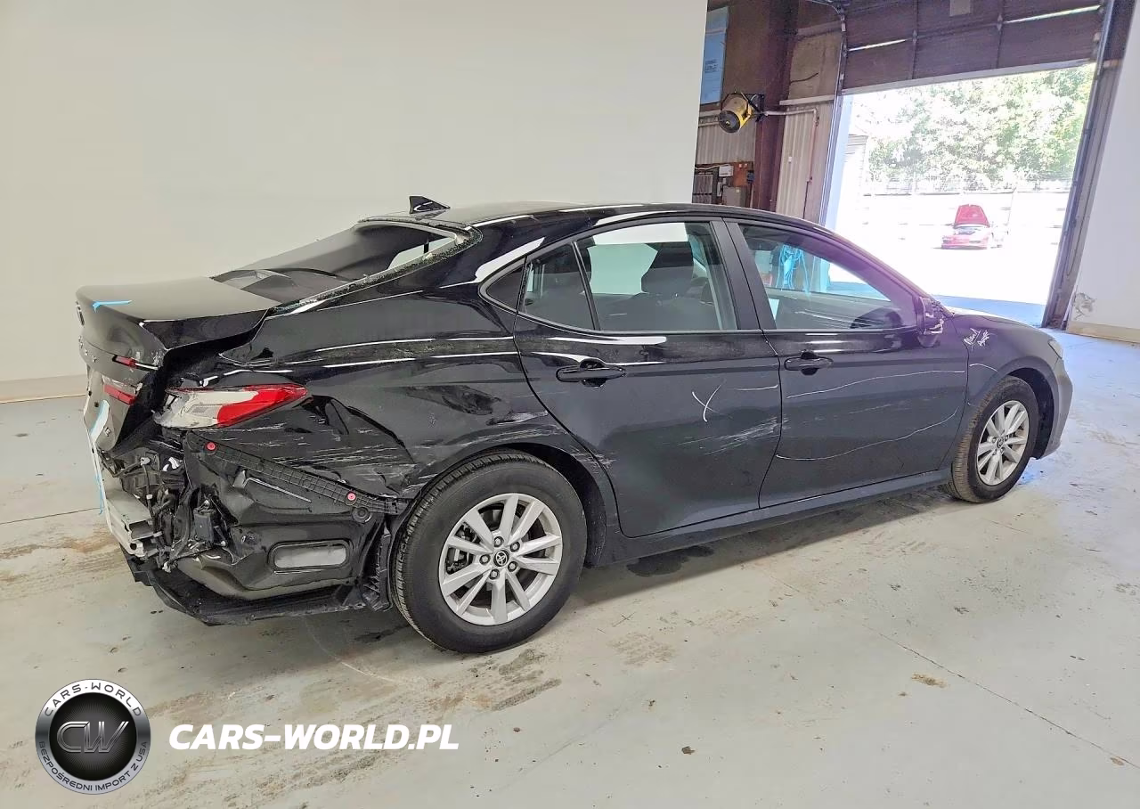 2026 Toyota Camry Le VIN:4T1DAACK3TU756450 - 3
