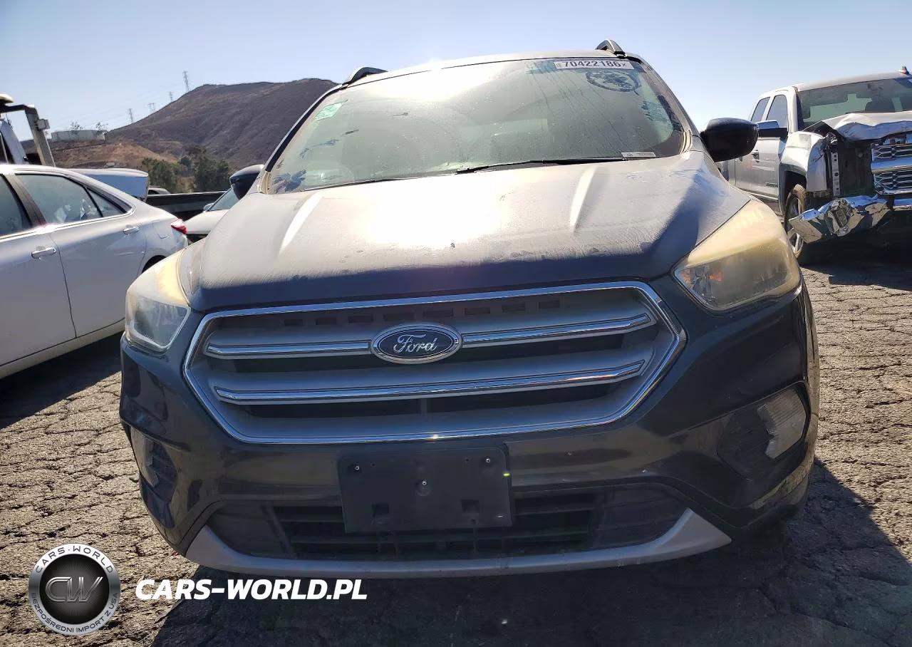 2018 Ford Escape Se VIN:1FMCU9GD1JUA32170 - 5