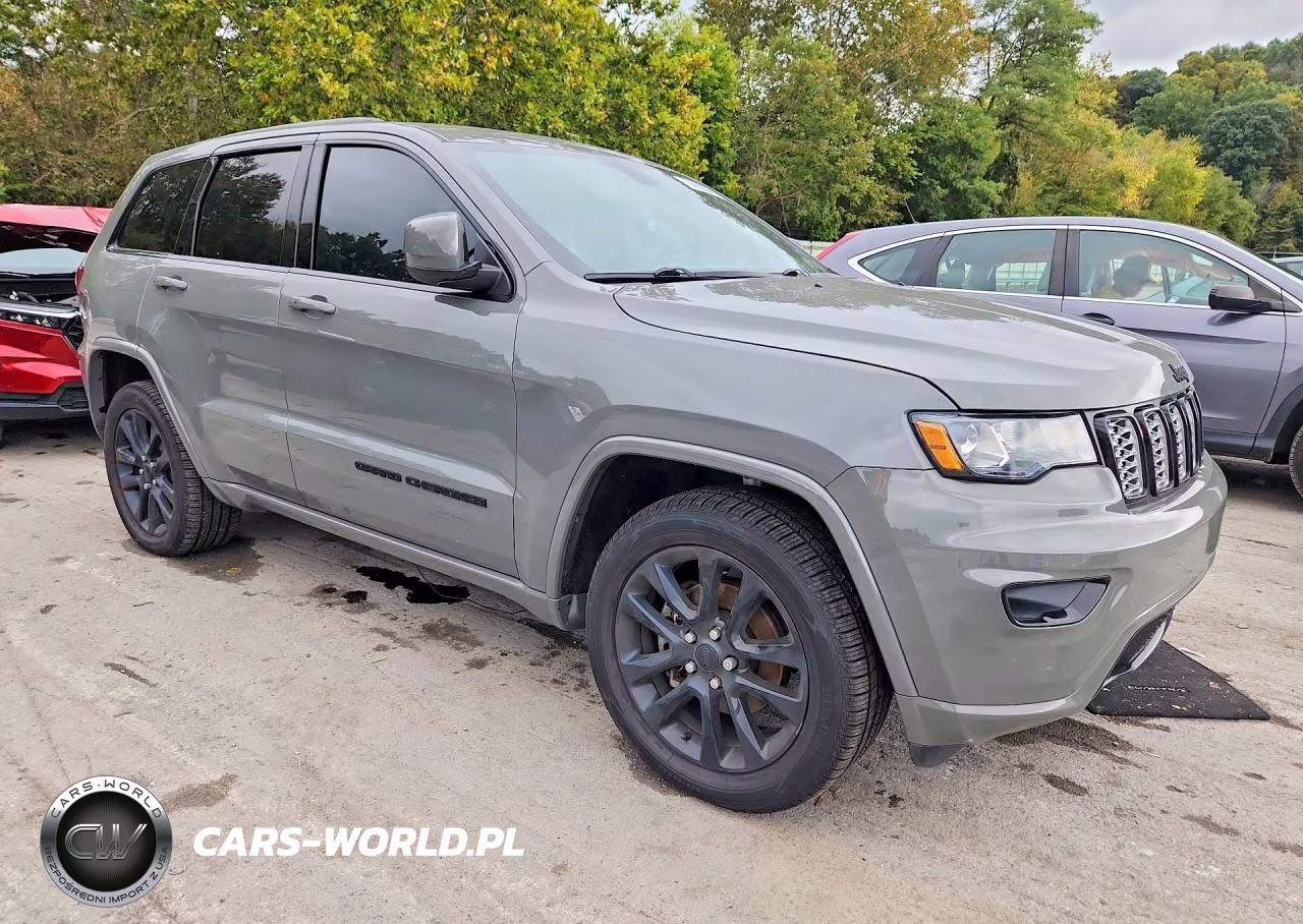 2020 Jeep Grand Cherokee Laredo VIN:1C4RJEAGXLC379590 - 4