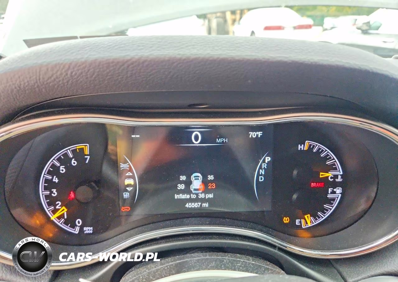 2020 Jeep Grand Cherokee Laredo VIN:1C4RJEAGXLC379590 - 9