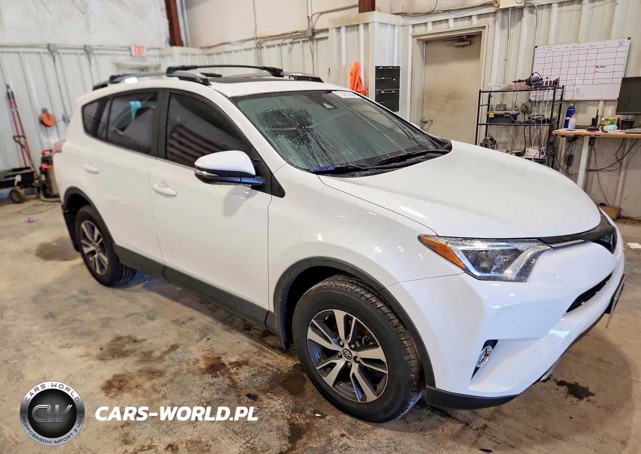 2018 Toyota Rav4 Xle VIN:JTMRFREV8JJ735934 - 4