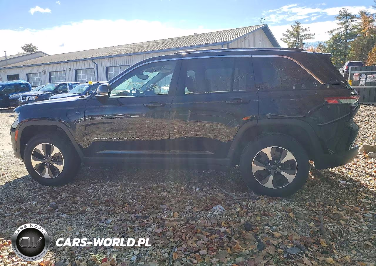 2023 Jeep Grand Cherokee Limited 4Xe VIN:1C4RJYB66PC595689 - 2