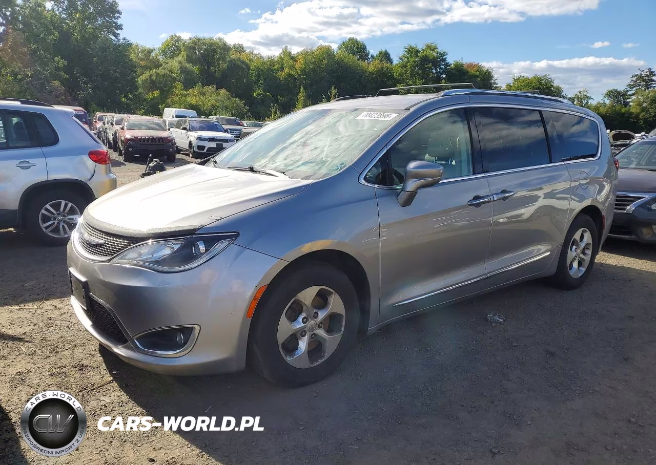 2017 Chrysler Pacifica Touring L Plus