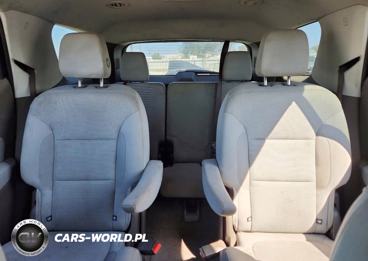 2018 Chevrolet Traverse Lt VIN:1GNERGKW7JJ197385 - 10