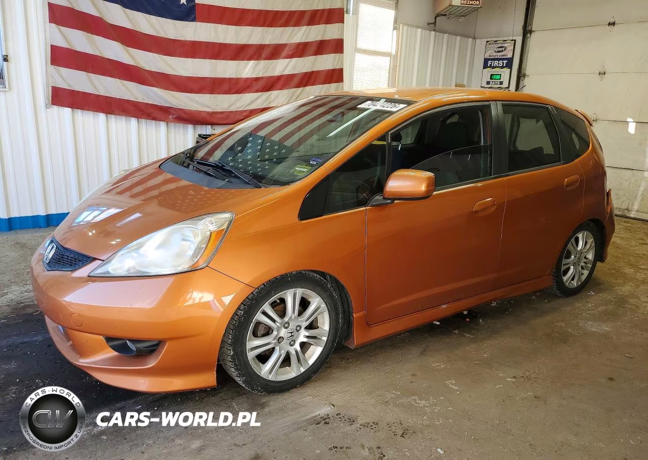 2010 Honda Fit Sport VIN:JHMGE8G42AS013750 - 1