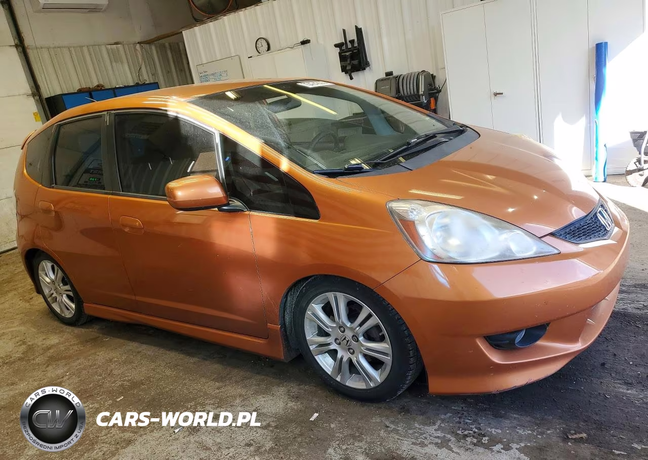2010 Honda Fit Sport VIN:JHMGE8G42AS013750 - 4