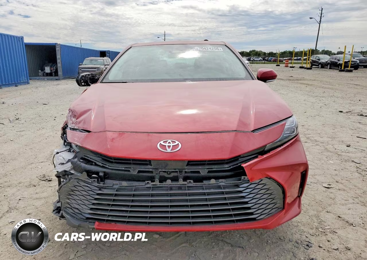 2026 Toyota Camry Xle VIN:4T1DBADKXTU070823 - 5