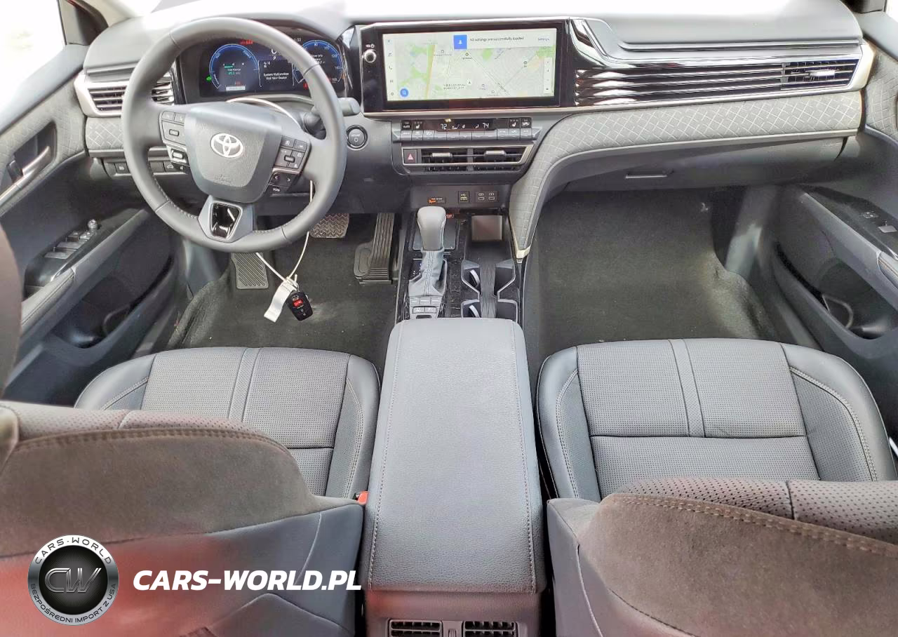 2026 Toyota Camry Xle VIN:4T1DBADKXTU070823 - 8