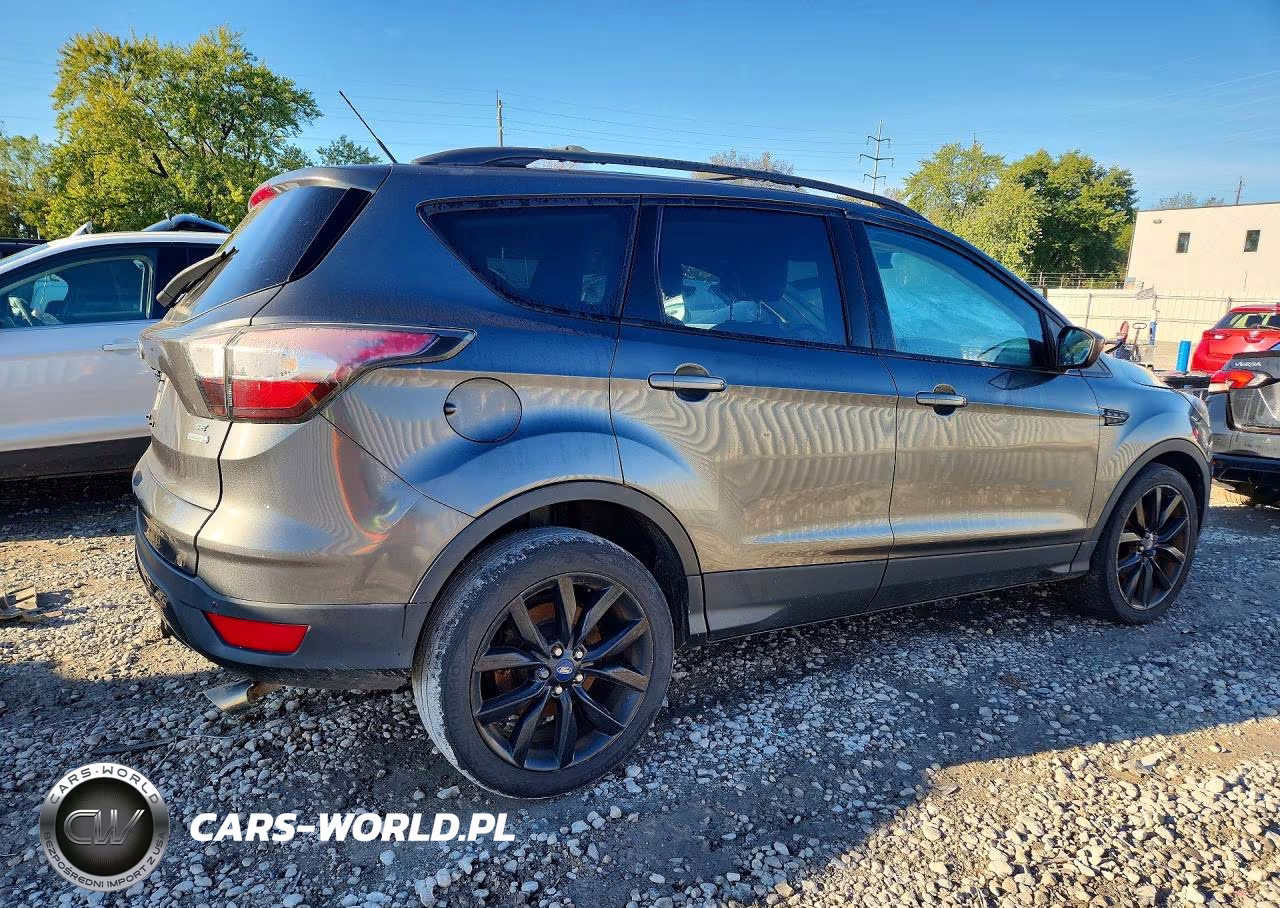 2017 Ford Escape Se VIN:1FMCU0GD2HUA80086 - 3