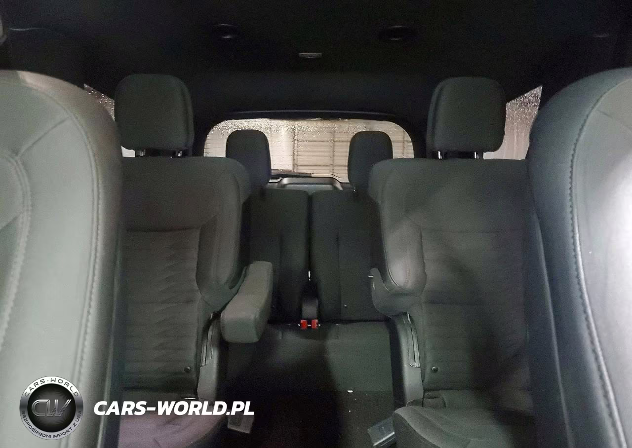 2020 Ford Explorer Xlt VIN:1FMSK7DHXLGA10084 - 10